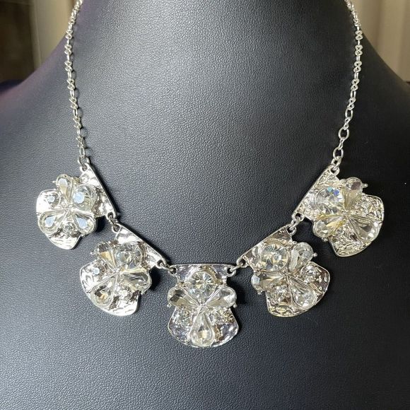 Cato Jewelry Silver Tone Rhinestone Statement Necklace Angel Shape Bright Shiny - Picture 2 of 5
